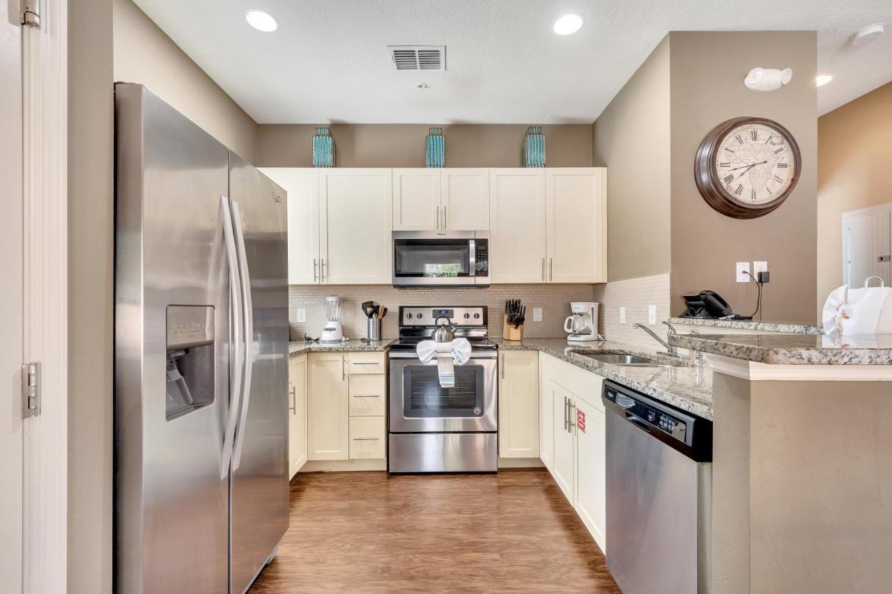 West Lucaya By Viva Homes International Apartment
